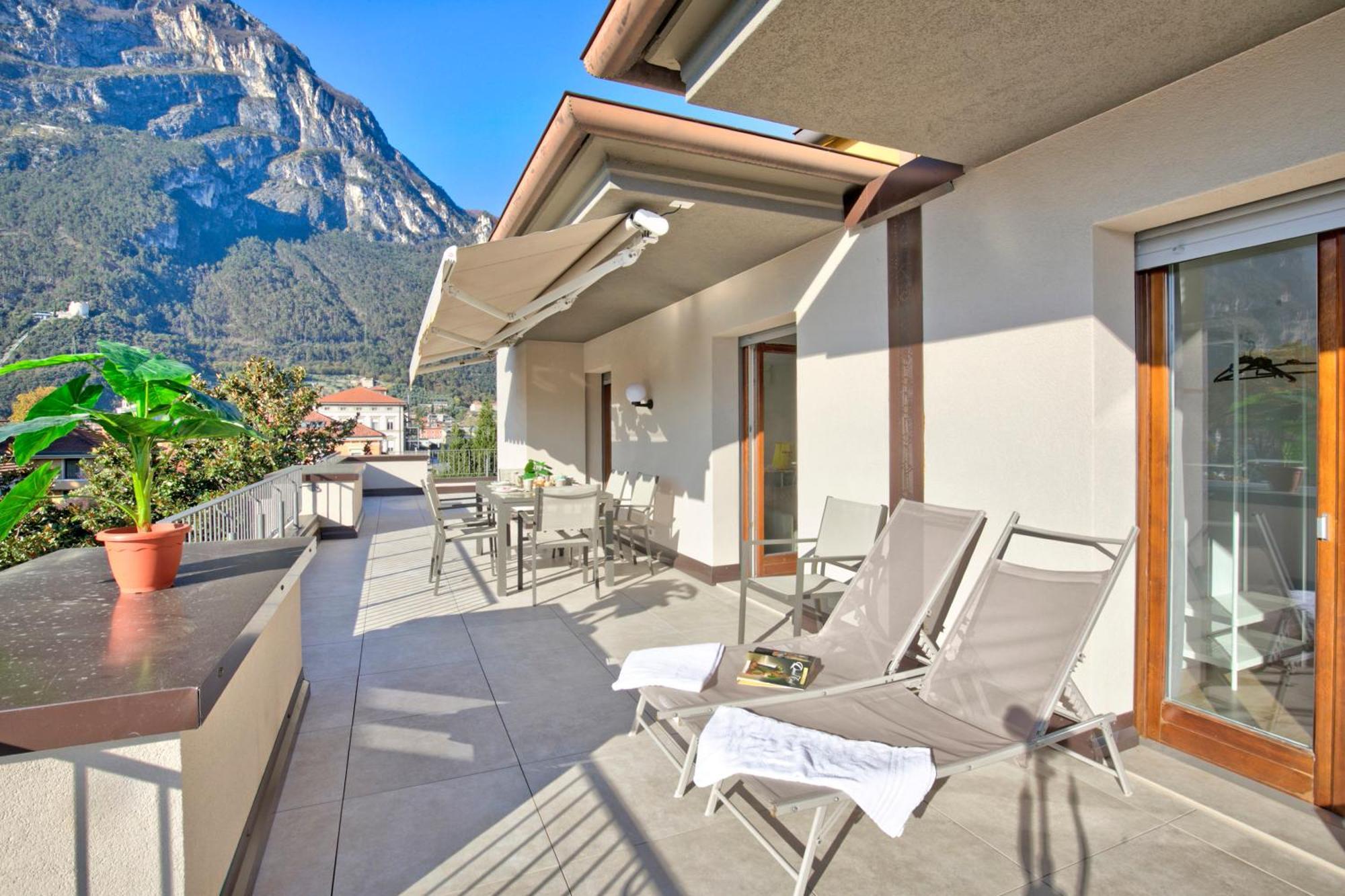 Antares150M From The Lake - Happy Rentals Riva del Garda Exterior photo